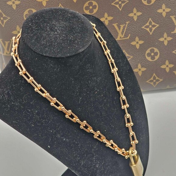 Authentic Louis Vuitton Lock & Key with Unbranded Gold Plated Horseshoe Necklace - Picture 11 of 11